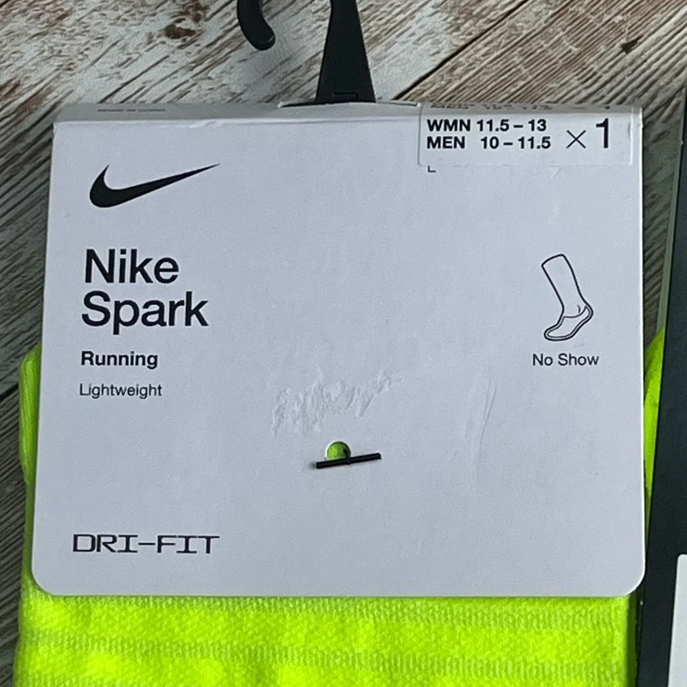Nike Spark Running Socks Mens 10-11.5 Lightweight Dri-FIT‎ Volt Green No Show